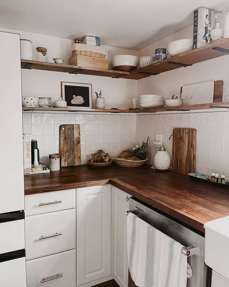 estherbschmidt white kitchen backsplash square tile 007ca65a93654088bbc7c26173f07e98